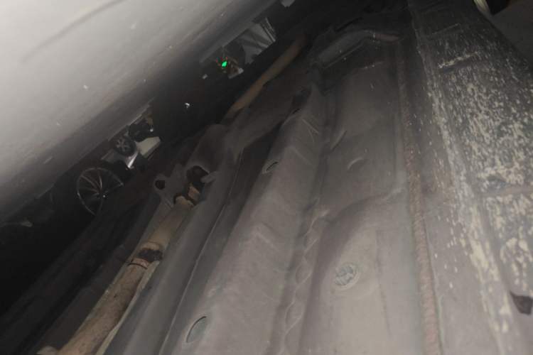 Used Jeep Compass 2014 2.0L two-wheel drive sport version Chassis Front Right