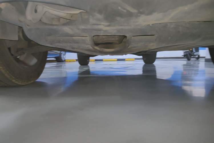 Used Jeep Compass 2014 2.4L four-wheel drive sport version Chassis Front Right