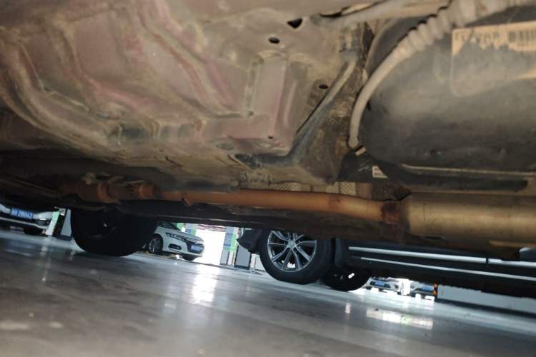 Used Jeep Compass 2014 2.4L four-wheel drive luxury version Chassis Rear Left