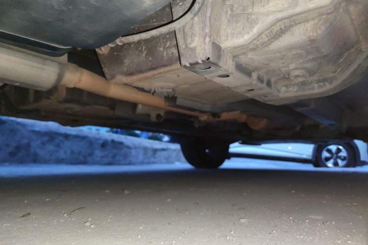 Used Jeep Compass 2014 2.4L four-wheel drive sport version Chassis Rear Right