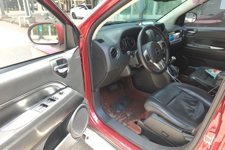 Used Jeep Compass 2014 2.4L four-wheel drive luxury version Driver Seat