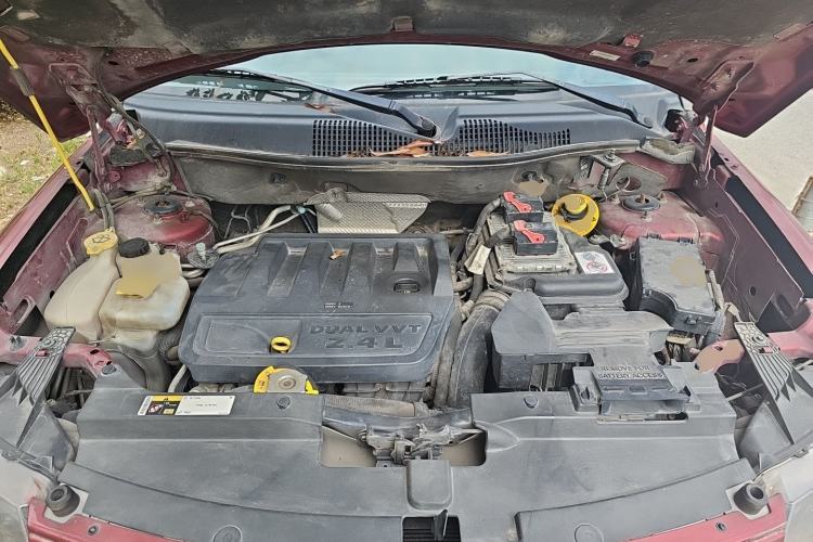 Used Jeep Compass 2014 2.4L four-wheel drive luxury version Engine Bay