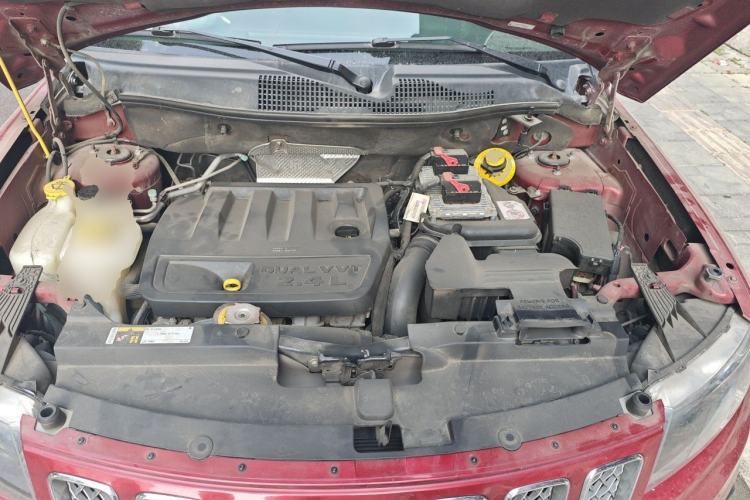 Used Jeep Compass 2014 2.4L four-wheel drive luxury version Engine Bay
