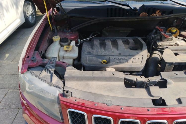 Used Jeep Compass 2014 Revised Version 2.4L Four-Wheel Drive Comfort Edition Engine Bay Right