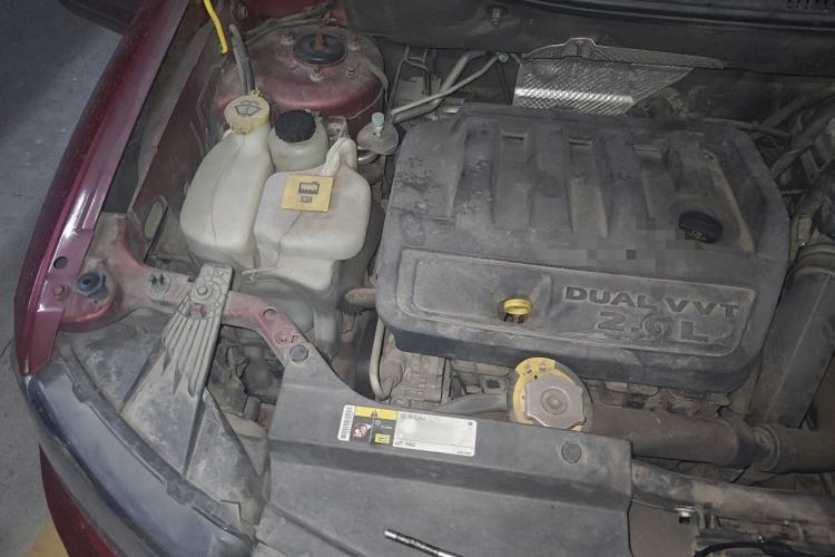 Used Jeep Compass 2014 2.0L two-wheel drive sport version Engine Bay Right