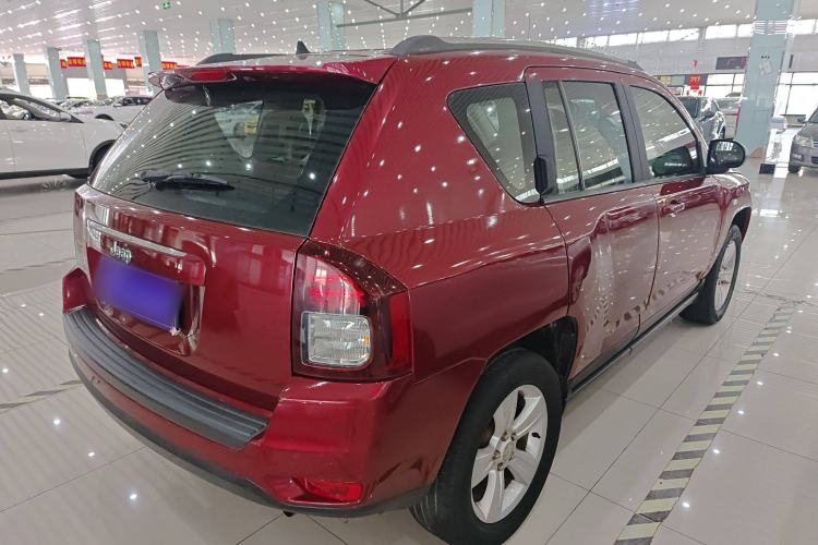 Used Jeep Compass 2014 Revised Version 2.0L Two-Wheel Drive Entry-Level Edition Exterior 3