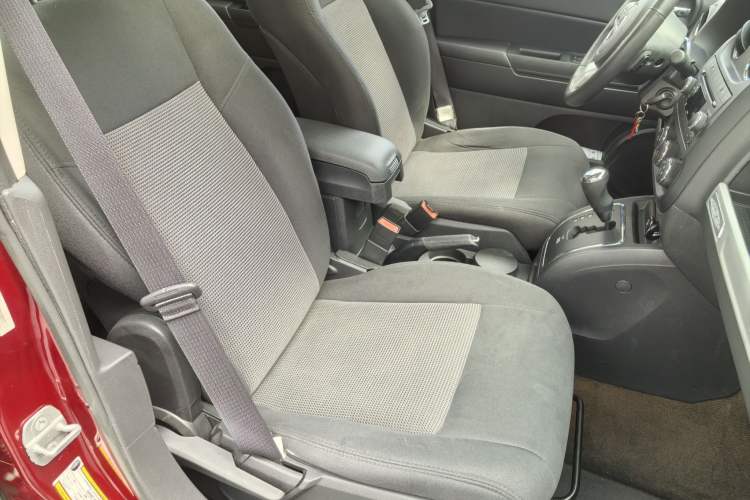 Used Jeep Compass 2014 Revised Version 2.0L Two-Wheel Drive Entry-Level Edition Exterior 4
