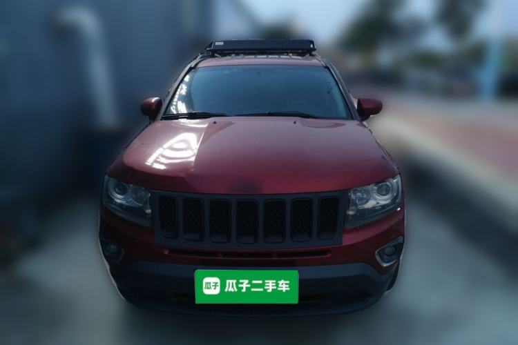 Used Jeep Compass 2014 2.4L four-wheel drive sport version Front