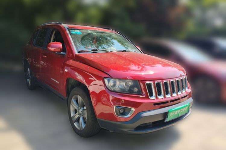 Used Jeep Compass 2014 Revised Version 2.4L Four-Wheel Drive Comfort Edition Front Right 45 Deg