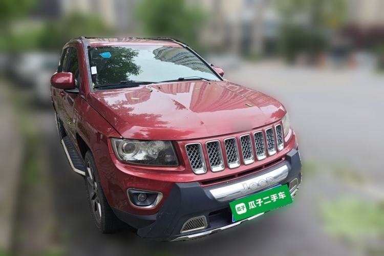 Used Jeep Compass 2014 Revised Version 2.0L Two-Wheel Drive Elite Edition Front Right 45 Deg