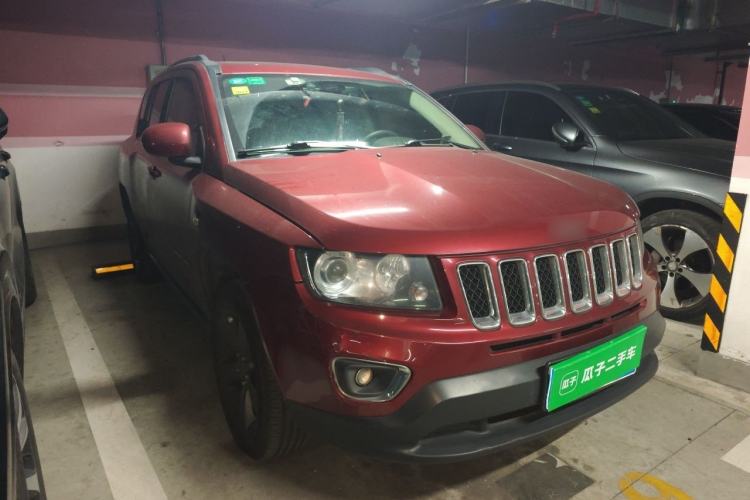 Used Jeep Compass 2014 Revised Version 2.4L Four-Wheel Drive Comfort Edition Front Right 45 Deg