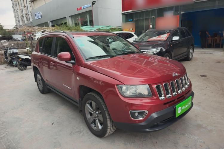 Used Jeep Compass 2014 Revised Version 2.4L Four-Wheel Drive Comfort Edition Front Right 45 Deg