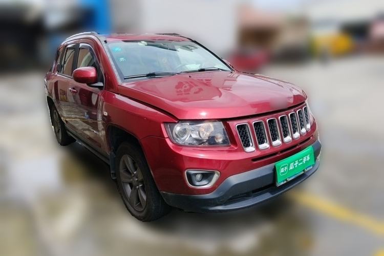 Used Jeep Compass 2014 Revised Version 2.4L Four-Wheel Drive Comfort Edition Front Right 45 Deg