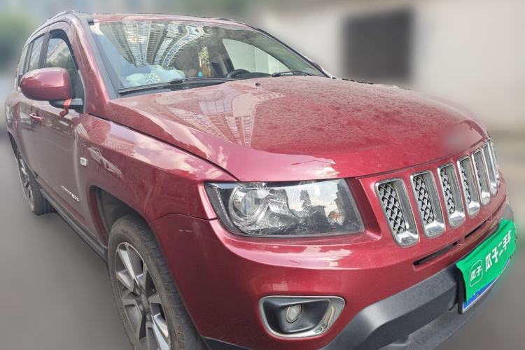 Used Jeep Compass 2014 2.4L four-wheel drive luxury version Front Right 45 Deg