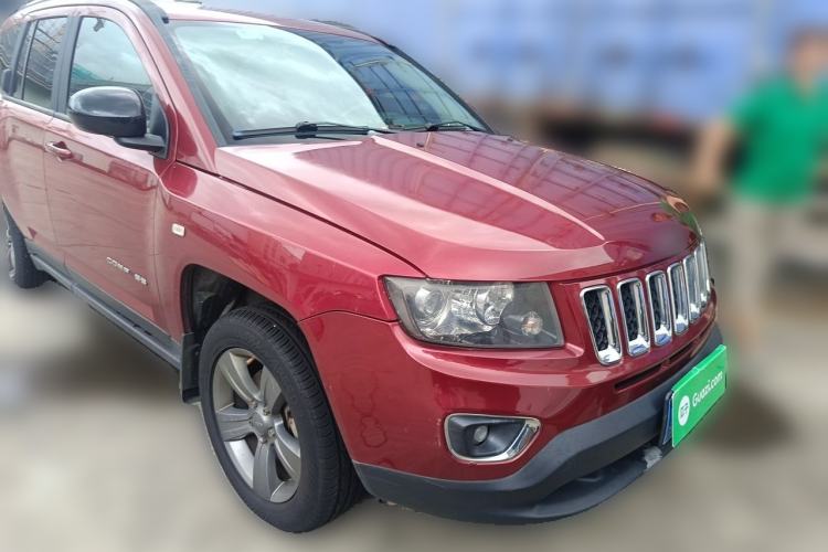 Used Jeep Compass 2014 Revised Version 2.4L Four-Wheel Drive Comfort Edition Front Right 45 Deg