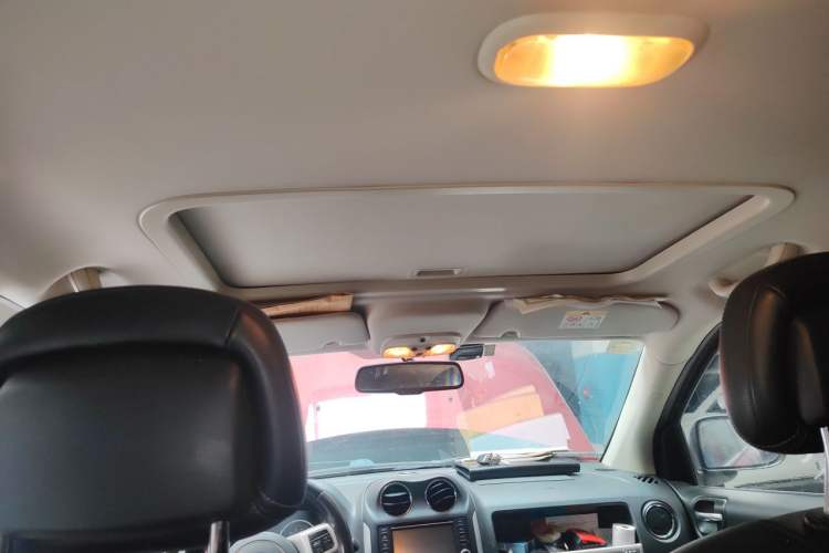 Used Jeep Compass 2014 2.4L Four-Wheel Drive Serpentine Collection Edition Headliner