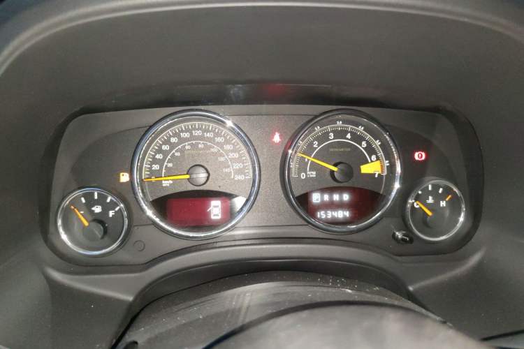 Used Jeep Compass 2014 2.4L four-wheel drive sport version Instrument Cluster