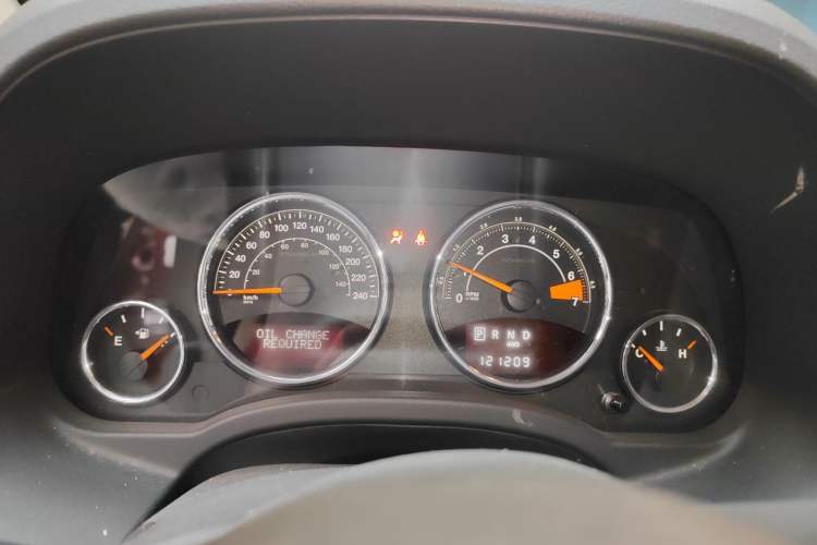 Used Jeep Compass 2014 2.4L Four-Wheel Drive Serpentine Collection Edition Instrument Cluster