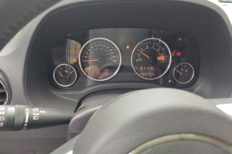 Used Jeep Compass 2014 Revised Version 2.4L Four-Wheel Drive Luxury Edition Instrument Cluster