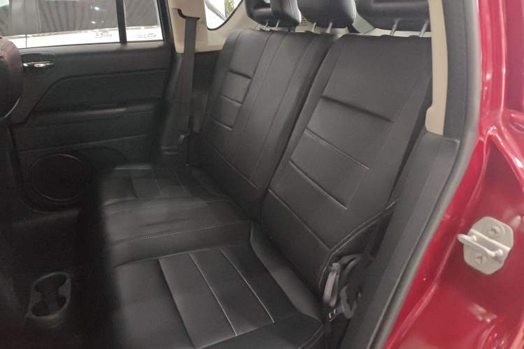 Used Jeep Compass 2014 Revised Version 2.0L Two-Wheel Drive Entry-Level Edition Interior 1