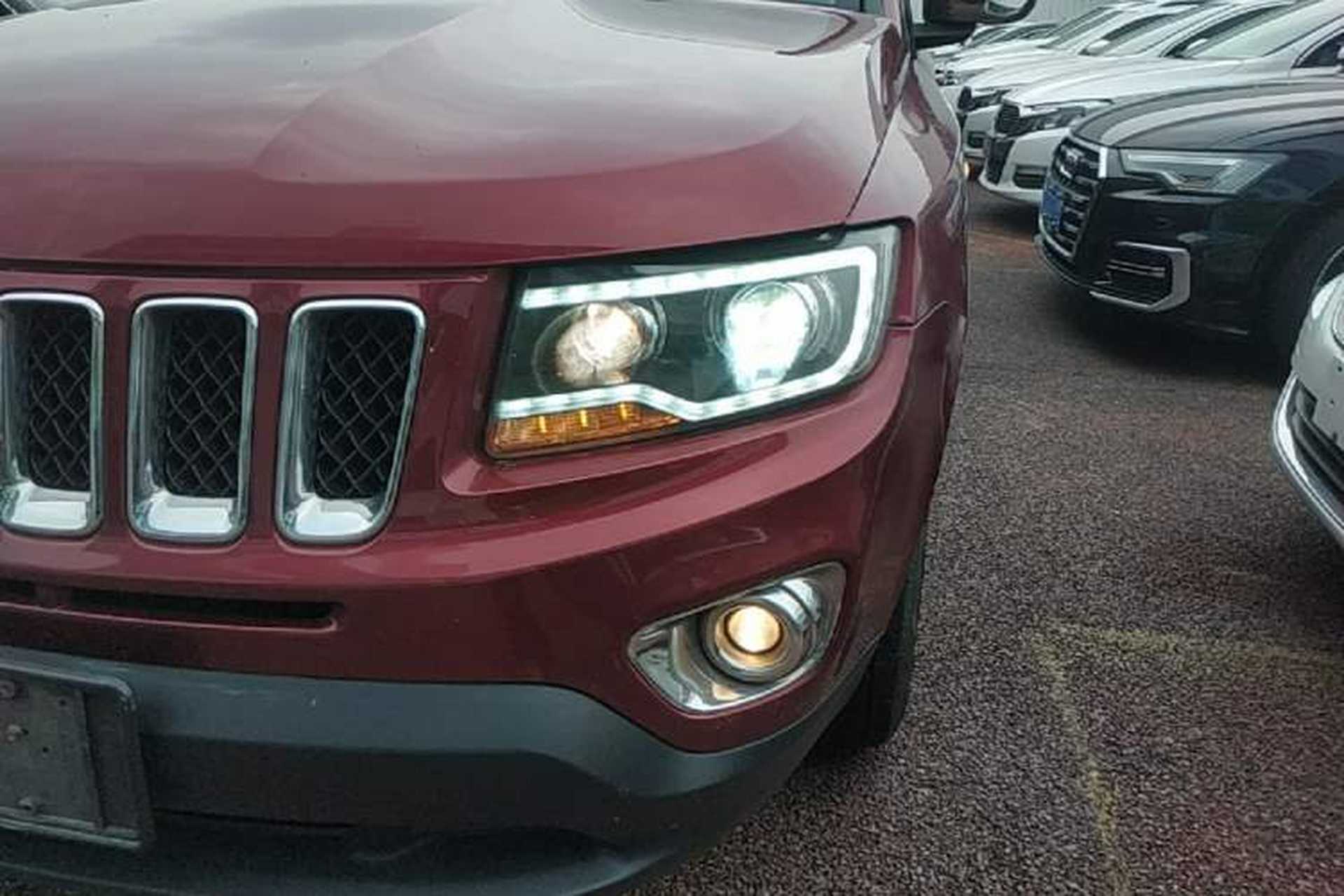 Used Jeep Compass 2014 Revised Version 2.4L Four-Wheel Drive Comfort Edition Left Front Headlight