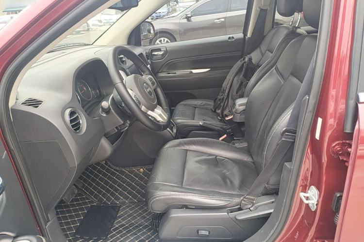 Used Jeep Compass 2014 Revised Version 2.0L Two-Wheel Drive Elite Edition Left Front Seat
