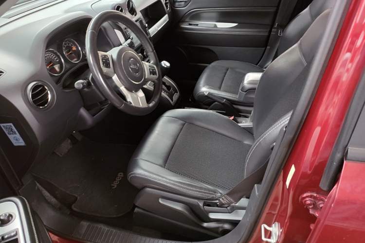 Used Jeep Compass 2014 Revised Version 2.4L Four-Wheel Drive Comfort Edition Left Front Seat