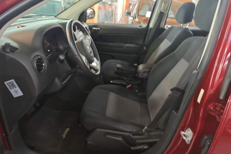 Used Jeep Compass 2014 Revised Version 2.0L Two-Wheel Drive Entry-Level Edition Left Front Seat
