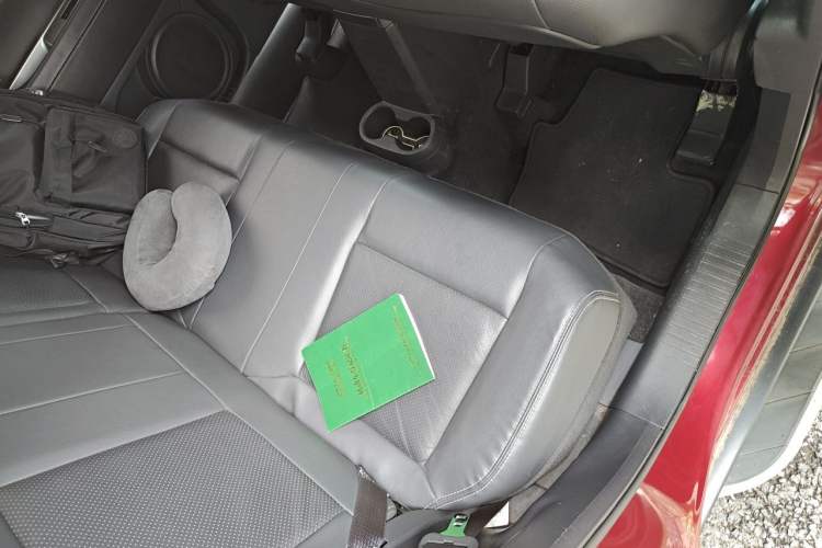Used Jeep Compass 2014 Revised Version 2.0L Two-Wheel Drive Elite Edition Left Rear Seat