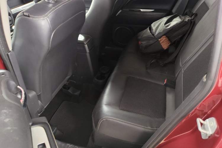 Used Jeep Compass 2014 Revised Version 2.4L Four-Wheel Drive Comfort Edition Left Rear Seat