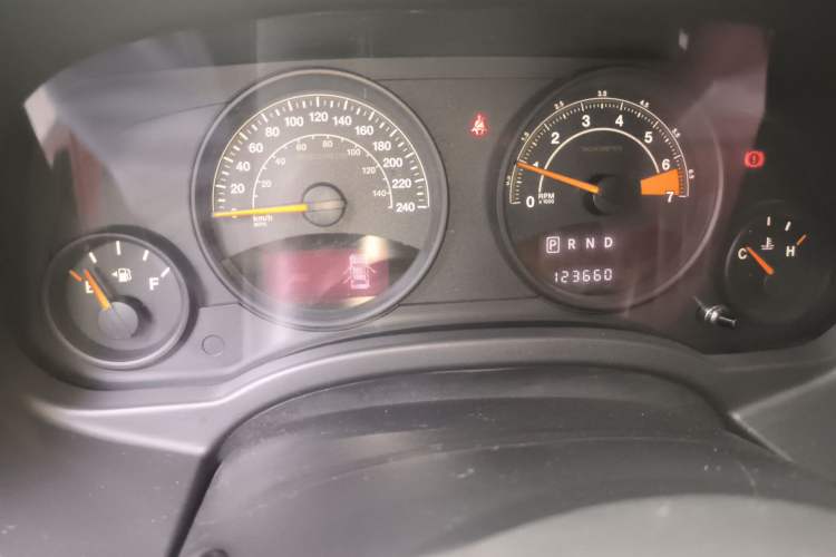 Used Jeep Compass 2014 Revised Version 2.0L Two-Wheel Drive Entry-Level Edition Odometer Close Up