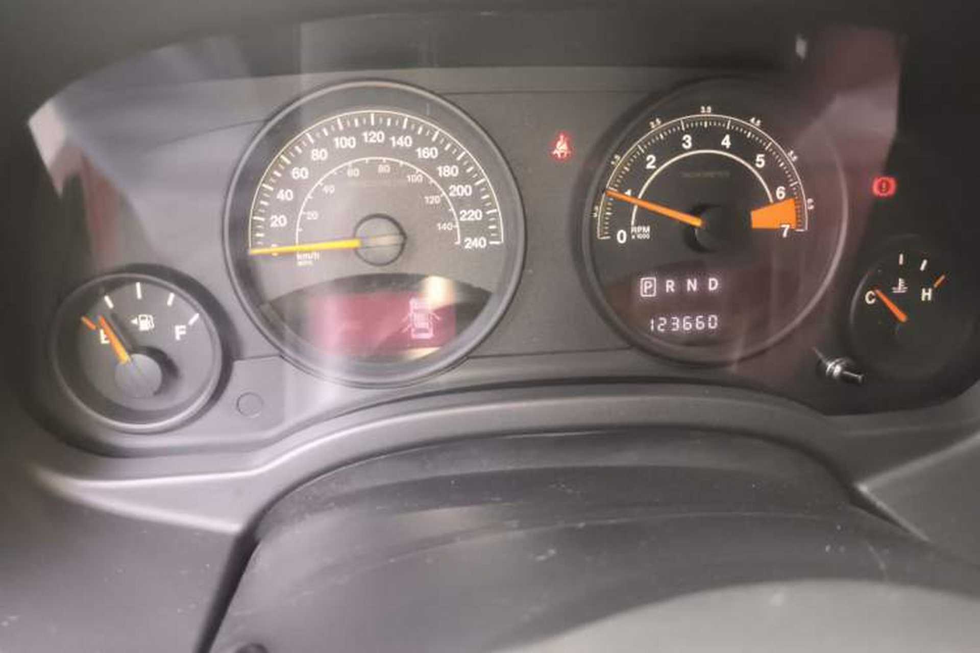 Used Jeep Compass 2014 Revised Version 2.0L Two-Wheel Drive Entry-Level Edition Odometer Close Up