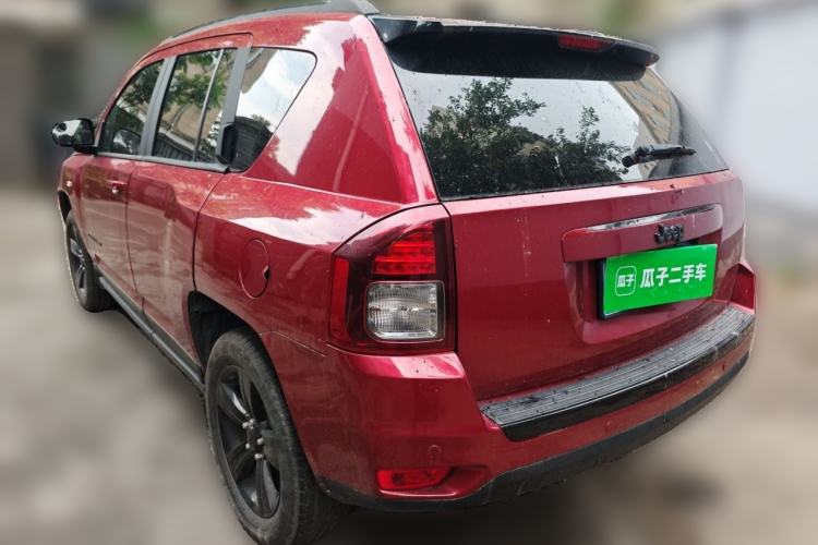 Used Jeep Compass 2014 2.4L Four-Wheel Drive Serpentine Collection Edition Rear Left 45 Deg