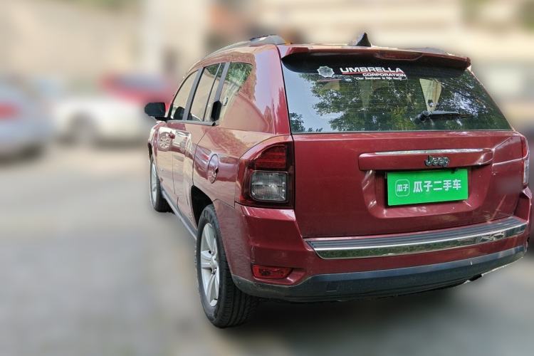 Used Jeep Compass 2014 2.0L two-wheel drive sport version Rear Left 45 Deg