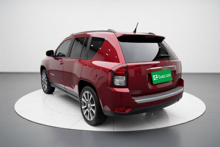 Used Jeep Compass 2014 2.4L four-wheel drive luxury version Rear Left 45 Deg