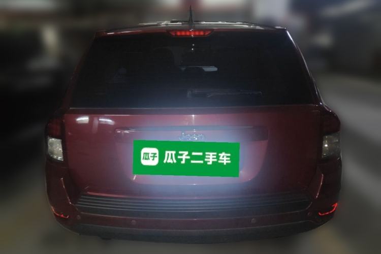 Used Jeep Compass 2014 2.0L two-wheel drive sport version Rear