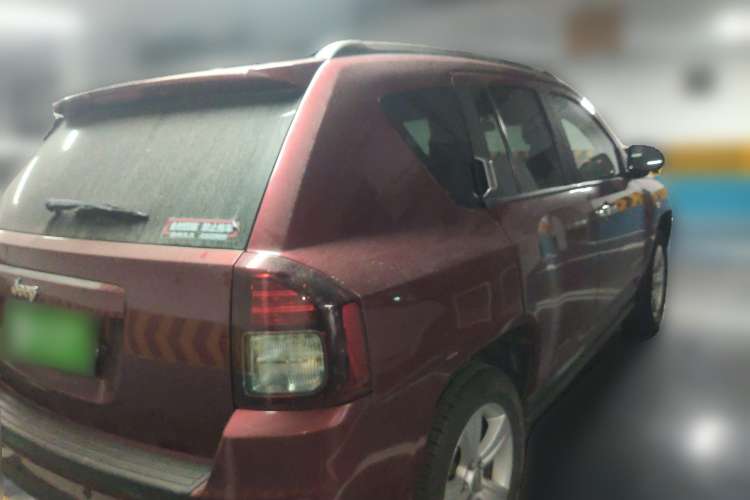 Used Jeep Compass 2014 2.4L four-wheel drive sport version Rear Right 45 Deg