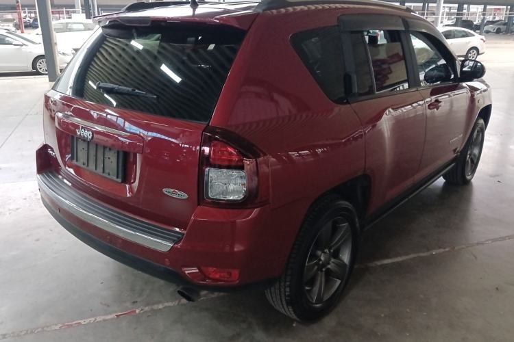 Used Jeep Compass 2014 Revised Version 2.4L Four-Wheel Drive Comfort Edition Rear Right 45 Deg
