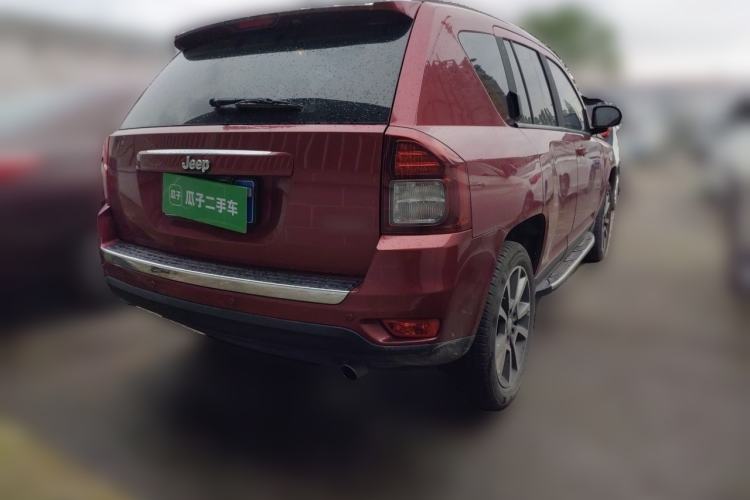 Used Jeep Compass 2014 Revised Version 2.4L Four-Wheel Drive Luxury Edition Rear Right 45 Deg