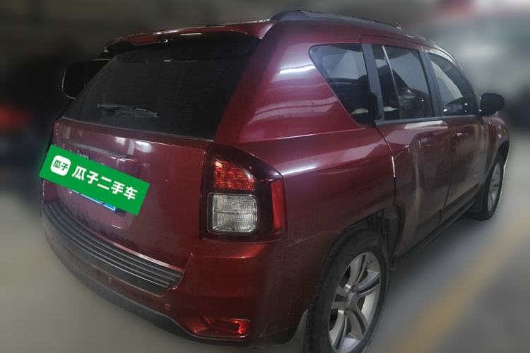 Used Jeep Compass 2014 2.0L two-wheel drive sport version Rear Right 45 Deg