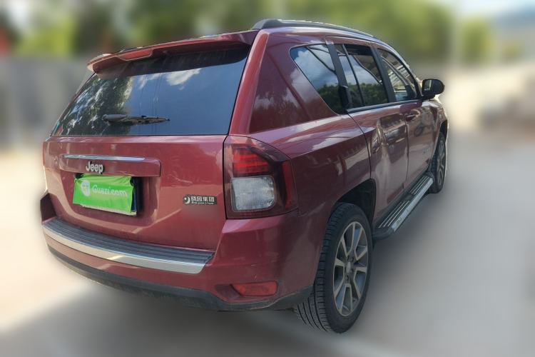 Used Jeep Compass 2014 2.4L four-wheel drive luxury version Rear Right 45 Deg