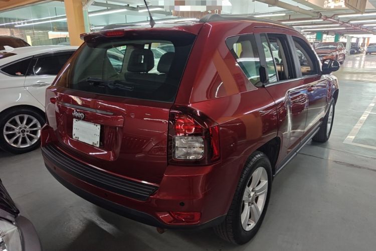 Used Jeep Compass 2014 Revised Version 2.0L Two-Wheel Drive Entry-Level Edition Rear Right 45 Deg