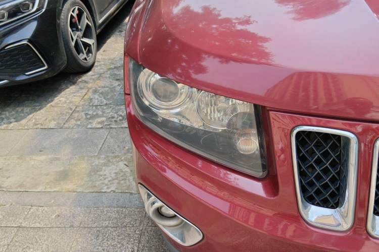 Used Jeep Compass 2014 2.0L two-wheel drive sport version Right Front Headlight