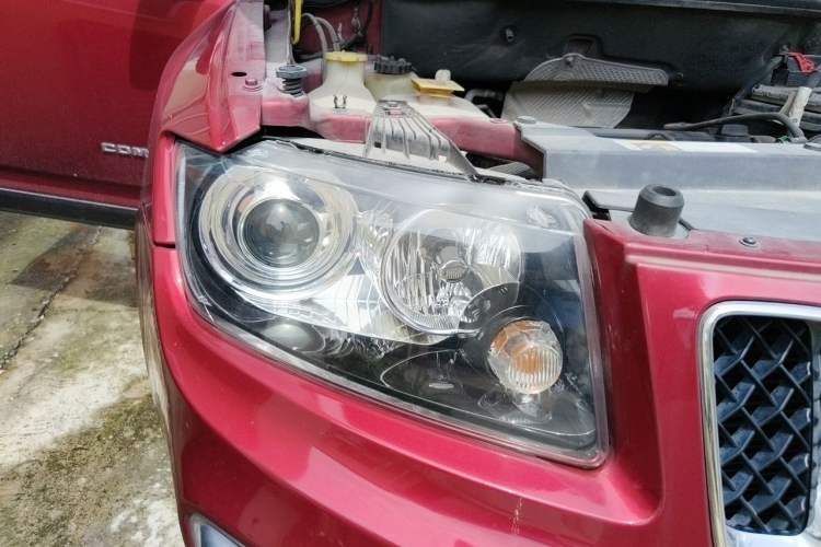 Used Jeep Compass 2014 Revised Version 2.4L Four-Wheel Drive Comfort Edition Right Front Headlight