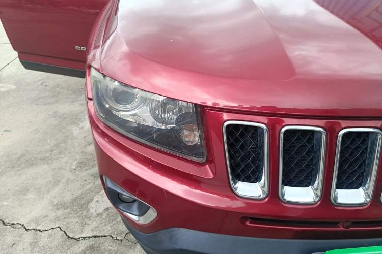Used Jeep Compass 2014 Revised Version 2.4L Four-Wheel Drive Comfort Edition Right Front Headlight