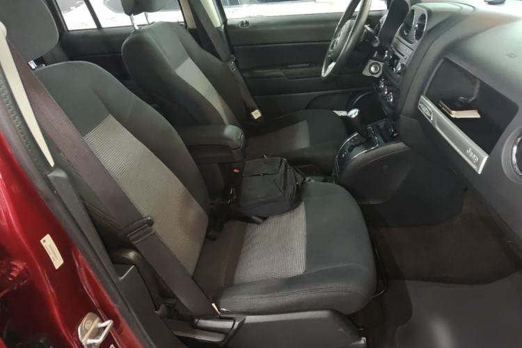 Used Jeep Compass 2014 Revised Version 2.0L Two-Wheel Drive Entry-Level Edition Right Front Seat