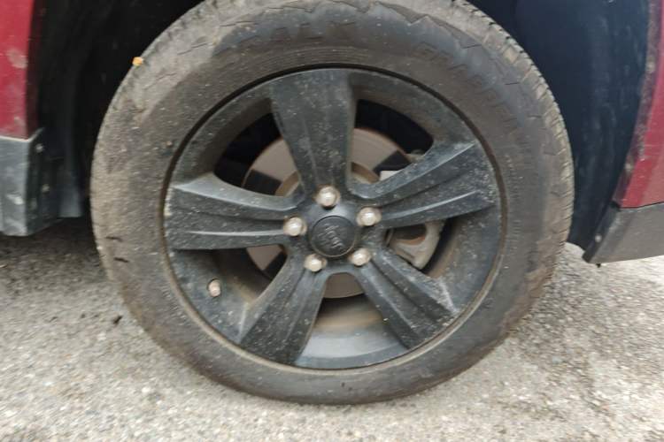 Used Jeep Compass 2014 2.4L Four-Wheel Drive Serpentine Collection Edition Right Front Wheel Hub