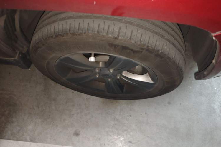 Used Jeep Compass 2014 Revised Version 2.4L Four-Wheel Drive Comfort Edition Right Front Wheel Hub