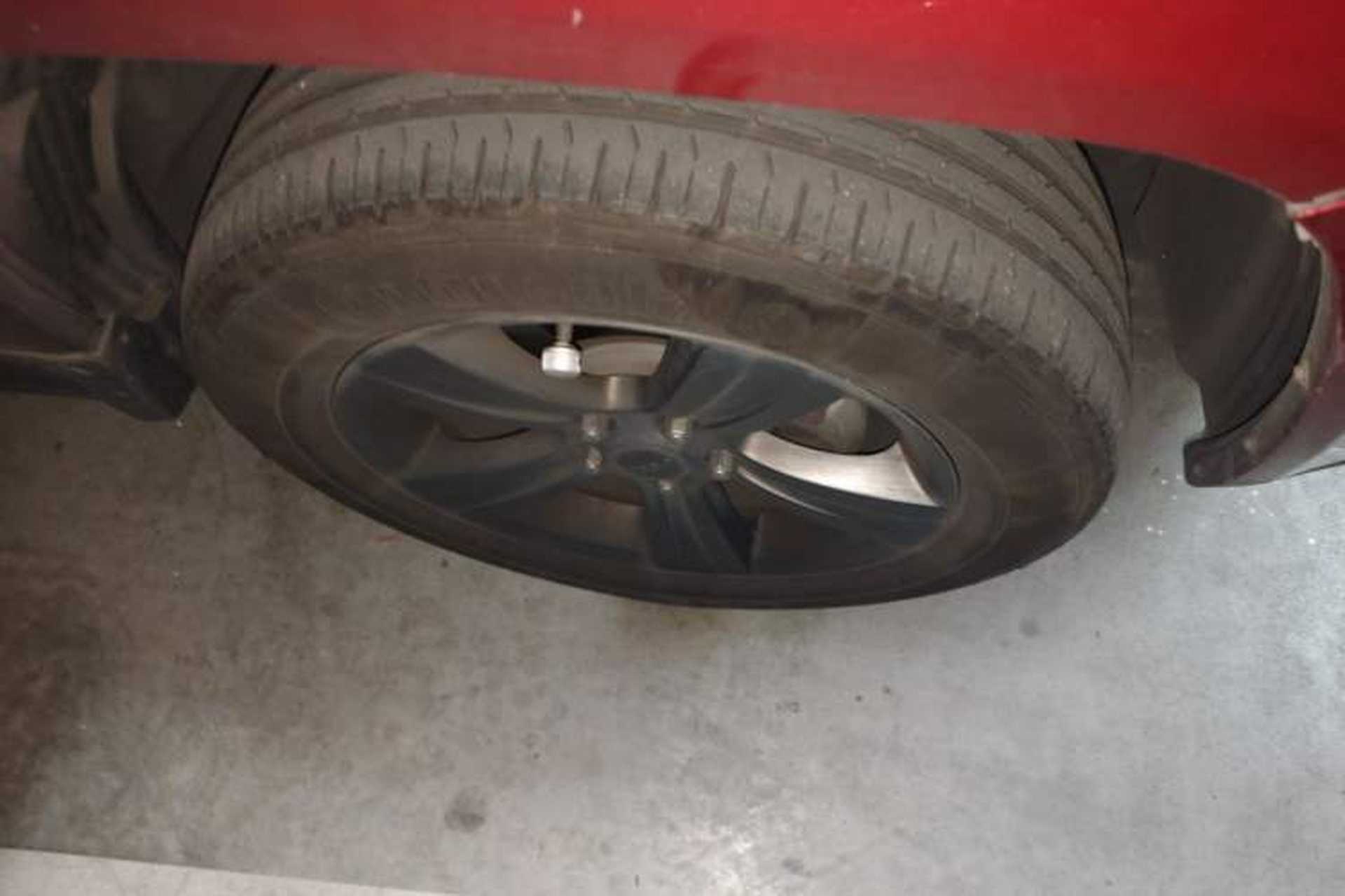 Used Jeep Compass 2014 Revised Version 2.4L Four-Wheel Drive Comfort Edition Right Front Wheel Hub
