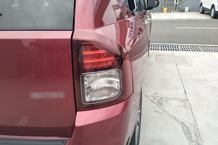 Used Jeep Compass 2014 Revised Version 2.0L Two-Wheel Drive Elite Edition Right Rear Taillight